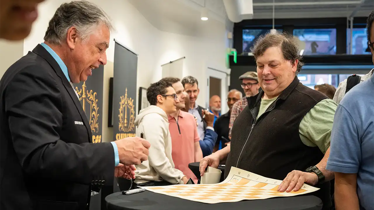 photo - 2025 Clutch Chess The Legends - Autograph Day - Yasser - LOC09620